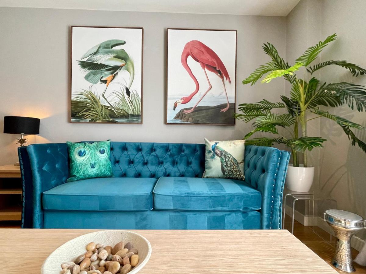 Stunning 2-Bed Town Centre Apartment - Hosted By Hutch Lifestyle เลมิงตันสปา ภายนอก รูปภาพ