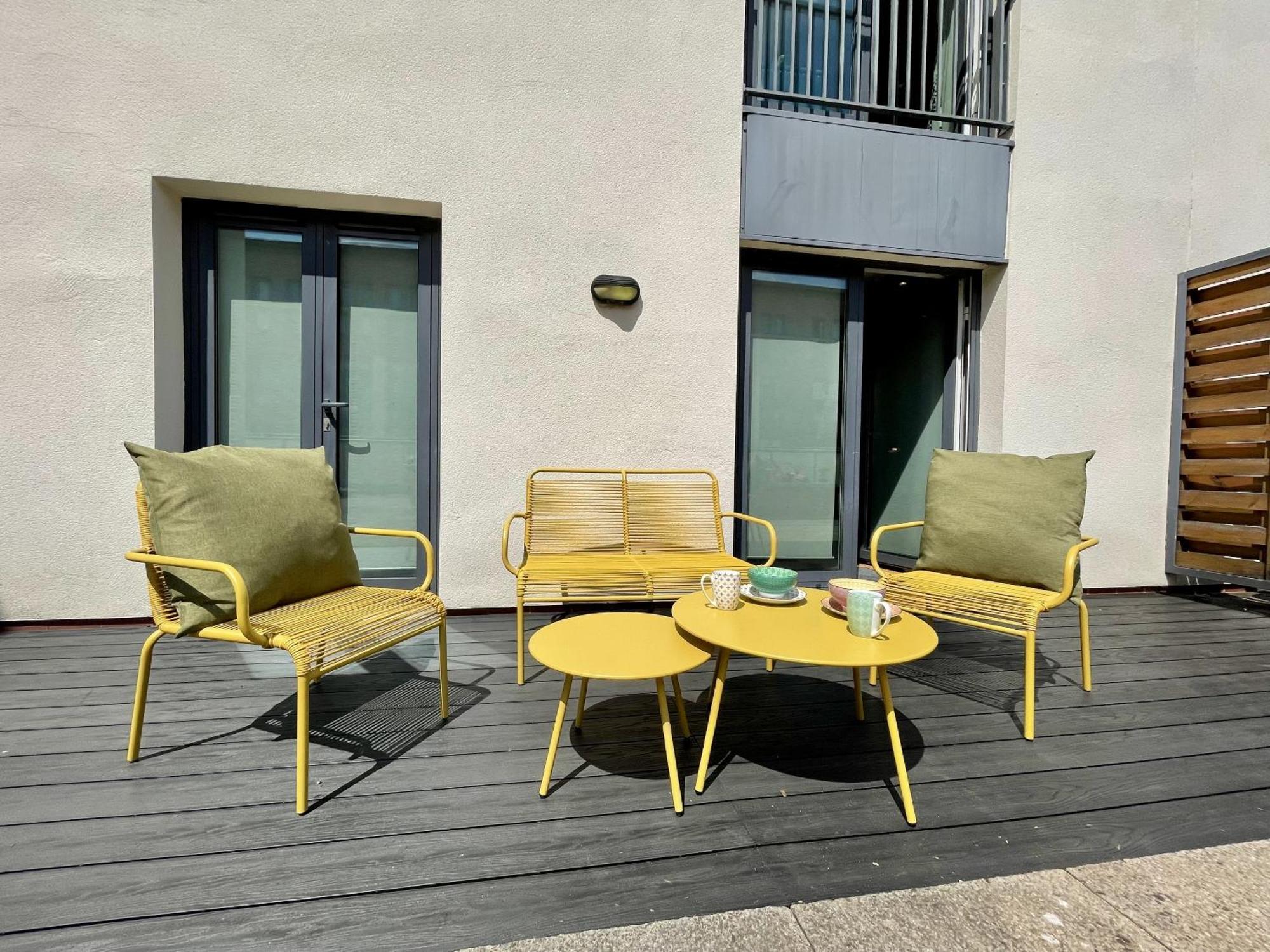 Stunning 2-Bed Town Centre Apartment - Hosted By Hutch Lifestyle เลมิงตันสปา ภายนอก รูปภาพ